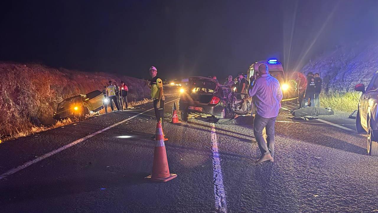 Şanlıurfa’da iki otomobil çarpıştı: 2 ölü