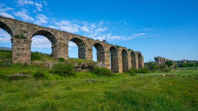 Antalya'da zamana direnen muhteşem yapı: Aspendos Su Kemerleri