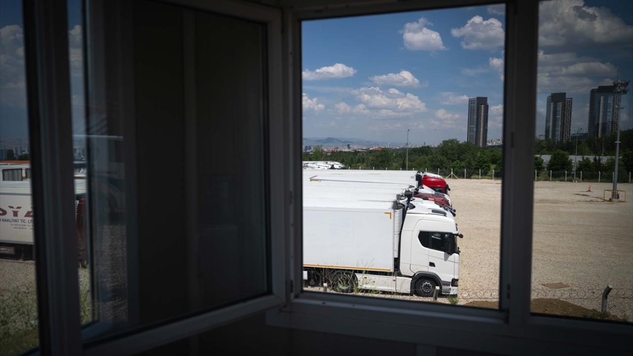 Güvenlik güçleri, araçların başında nöbet tutacak