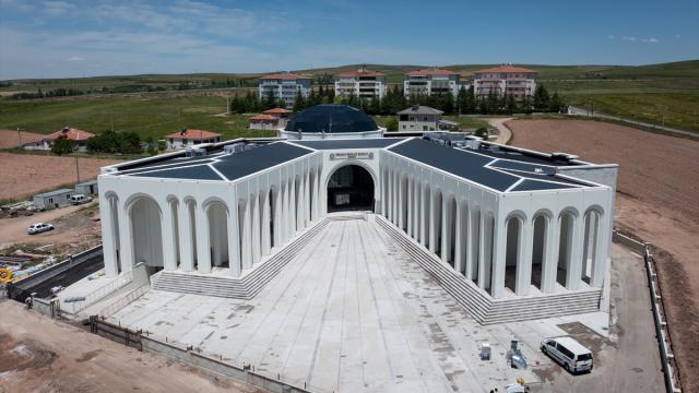 Bahçeli'nin hibe ettiği arsaya yapılan cemevinin ikinci etap çalışmaları tamamlandı