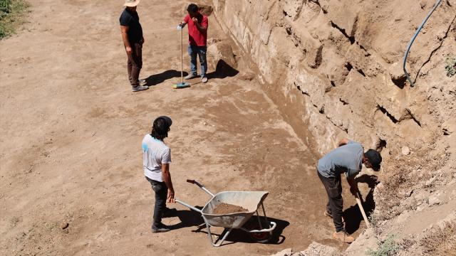Harran'daki kazılarda görev alan kardeşler tarihi gün yüzüne çıkarıyor