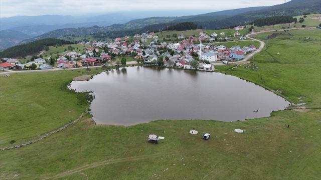 Ordu'nun 1200 rakımlı Keyfalan Yaylası ziyaretçilerini ağırlıyor