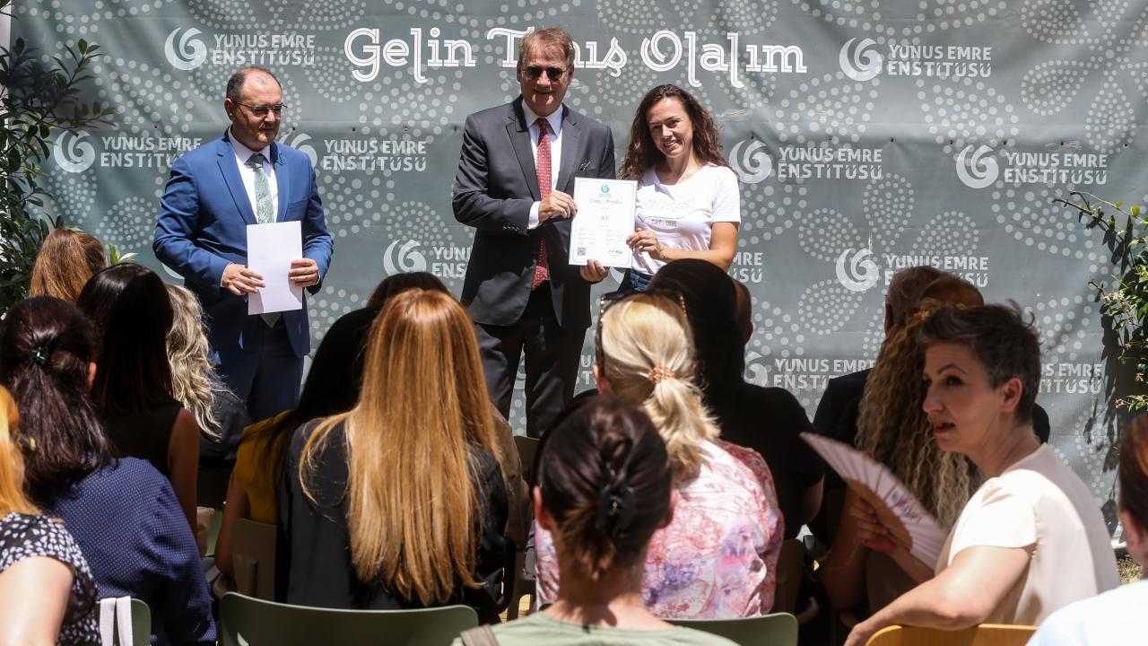YEE’den Sırbistan Polis Teşkilatına Türkçe kursu