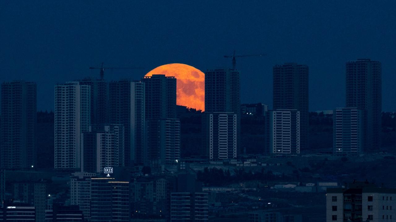Ankara`da dolunay