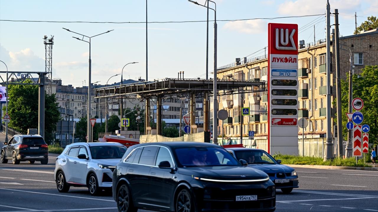 Akaryakıt şirketleri de kendi limitlerini uyguluyor