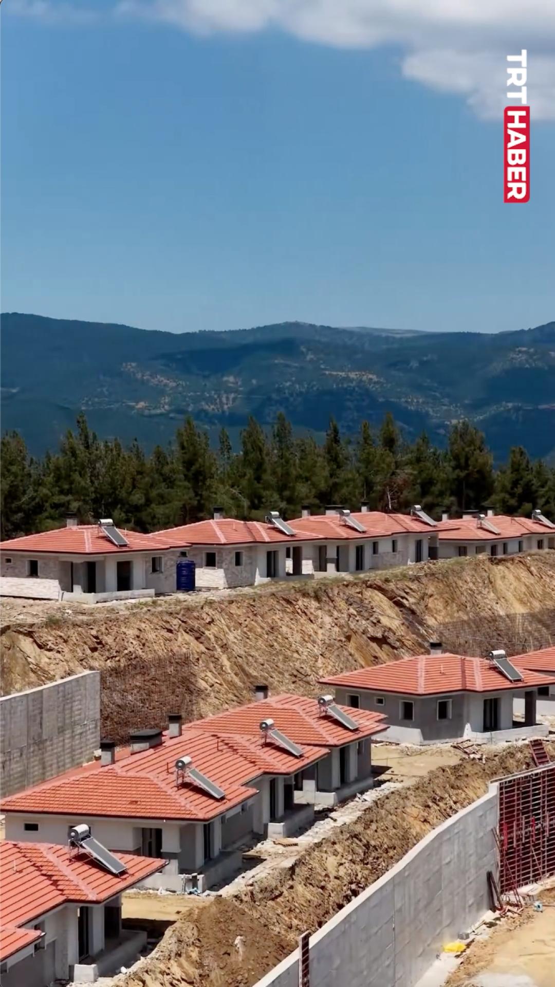 Ödemiş Afet Konutları yangının birinci yılında teslim ediliyor