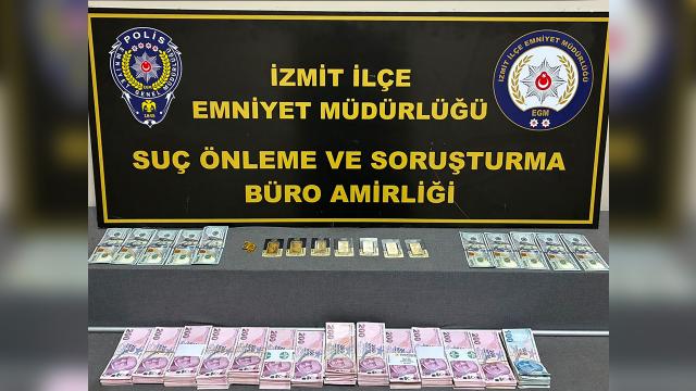 Kocaeli'de Kuyumcuları Dolandırmaya Çalışan İki Şüpheli Gözaltına Alındı