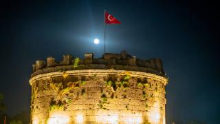Çilek Dolunayı Antalya'da da ilgiyle izlendi