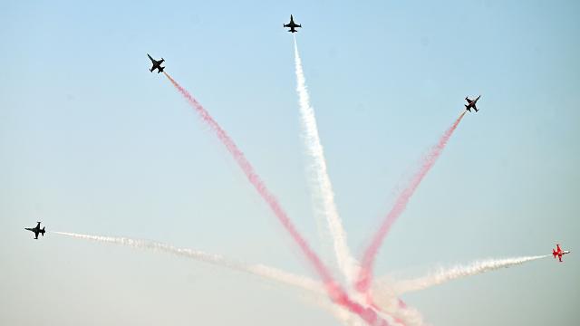 Türk Yıldızları Belçika semalarında alkış topladı