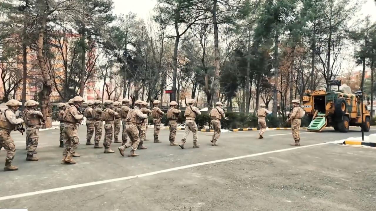 Diyarbakır merkezli 6 ilde organize suç örgütüne operasyon: 27 gözaltı