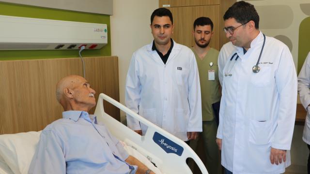 Karaciğerinden 13 santimetre tümör çıkarıldı