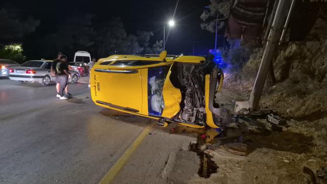 Muğla'da taksi ile motosiklet çarpıştı: 2 ölü