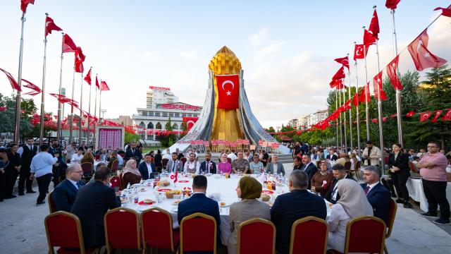 Ankara'da 15 Temmuz Demokrasi ve Milli Birlik Günü Anma Programı düzenlendi haber görseli