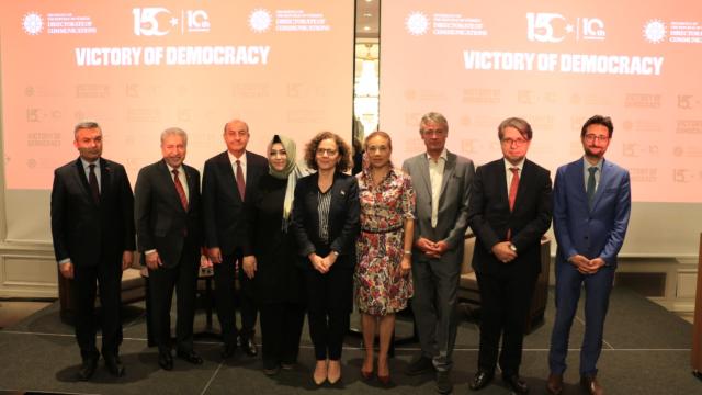 İsviçre'de 'Milli İrade ve Demokratik Direnç: 10. Yılında 15 Temmuz' programı yapıldı haber görseli