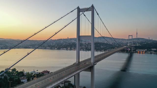 15 Temmuz Şehitler Köprüsü trafiğe kapatıldı