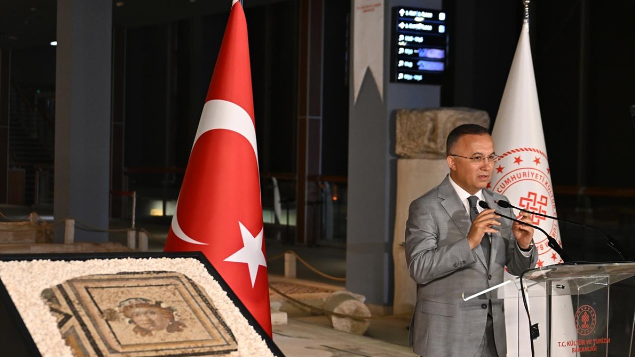 Diğer konuşmacılar