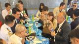 Japonya Savunma Bakanı Koizumi Eminönü'nde balık ekmek yedi