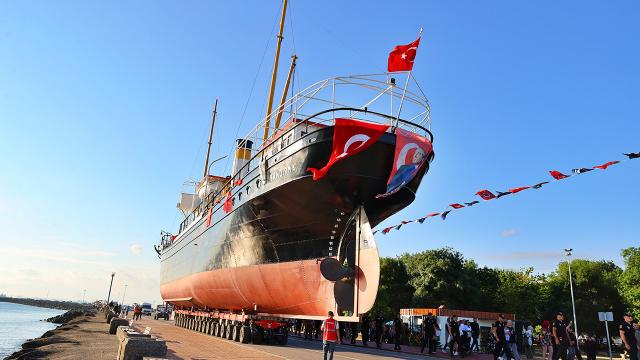 240 tonluk Bandırma Gemi Müzesi 3,5 kilometre yürütüldü