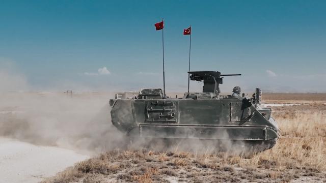 Türkiye'nin ilk elektrikli zırhlı personel taşıyıcısı: 3 adet E-ZPT daha envantere katıldı