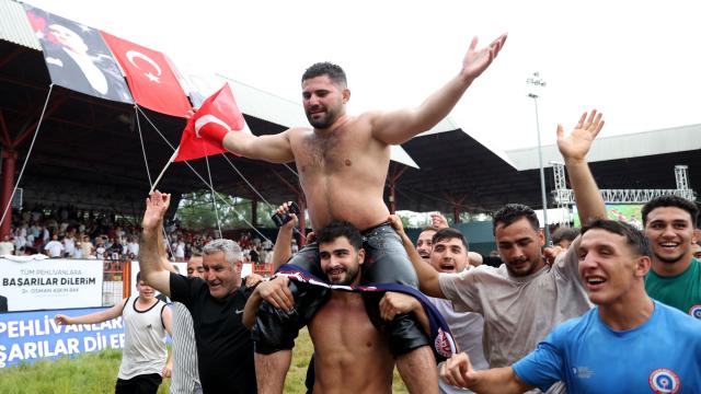 Kırkpınar Yağlı Güreşleri'nde başpehlivan Erkan Taş oldu haber görseli