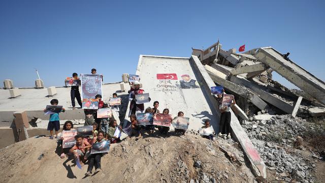 Gazzeli çocuklardan 15 Temmuz'a anlamlı anma