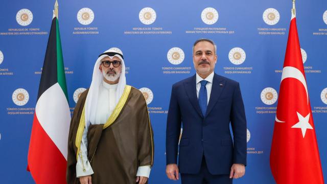 Dışişleri Bakanı Fidan, Kuveyt Dışişleri Bakanı Sabah ile görüştü haber görseli