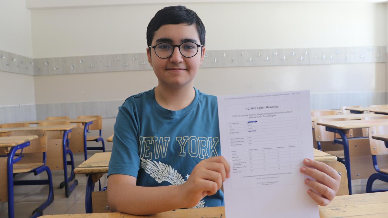LGS sınavında tam puan alan Fırat: Ülkeme katkı sağlamak için mühendis olmak istiyorum