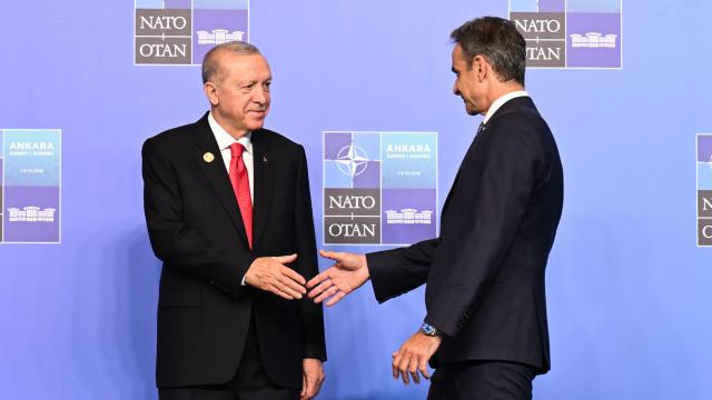 Yunanistan Başbakanı Miçotakis: Türkiye muhteşem bir NATO Zirvesi düzenlemiş haber görseli