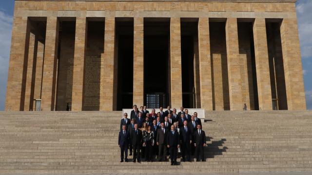 NATO heyeti, Anıtkabir'i ziyaret etti haber görseli
