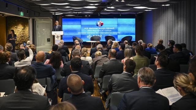 'NATO Zirvesi Diyalogları' etkinliği kapsamında açılış oturumu düzenlendi haber görseli