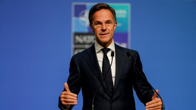 Rutte: 1 yıl önce verilen taahhütler artık hayata geçiriliyor haber görseli
