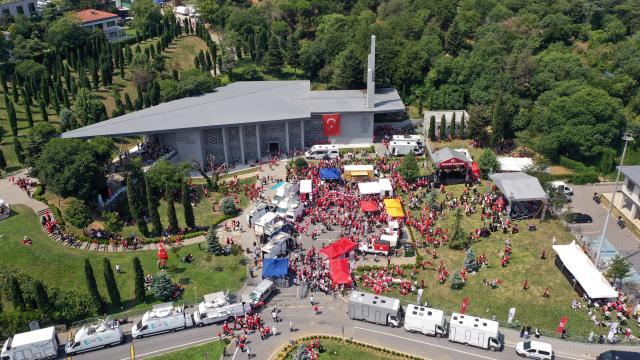 15 Temmuz Şehitler Makamı ve Hafıza 15 Temmuz Müzesine ziyaretçi akını haber görseli