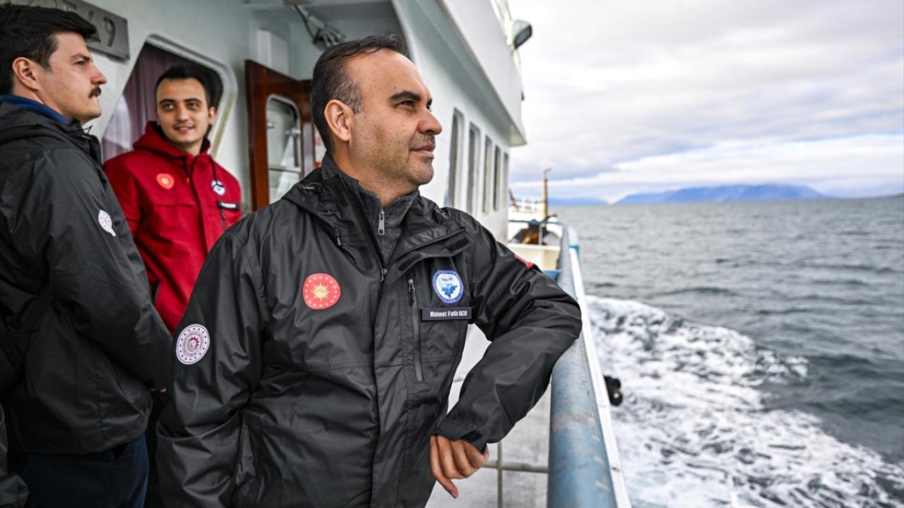 "Türk gençliğinin bu çalışmalara dahil olmasını çok önemsiyoruz"
