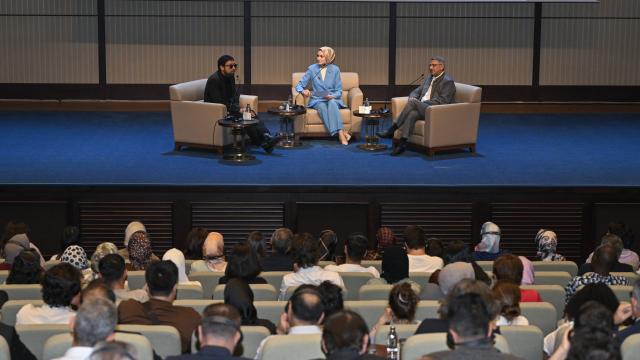 Ankara'da 'Batı Sonrası Dünya Düzenine Doğru' başlıklı panel programı düzenlendi haber görseli