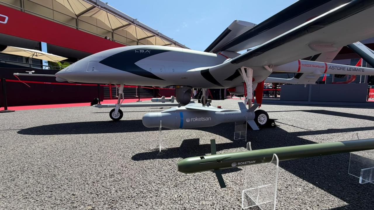 Baykar ile Leonardo, ortak üretim İHA'sını yeni adıyla Farnborough'da görücüye çıkarttı