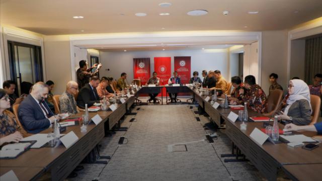 Cakarta'da TürkiyeEndonezya medya ve kamu diplomasisi iş birliği ele alındı haber görseli