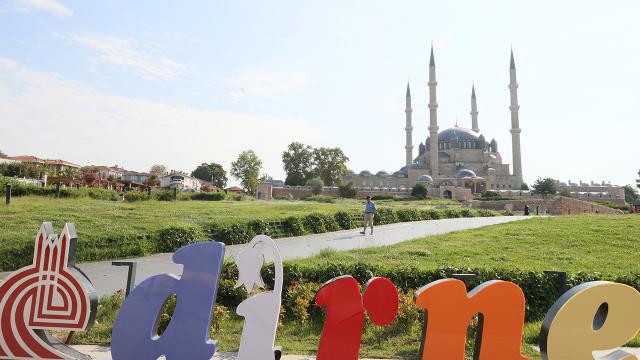 Selimiye Camii'ne ziyaretçi akını: 5 ayda 2 milyon kişi haber görseli