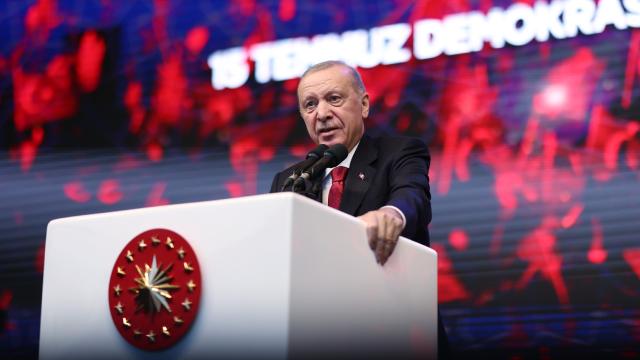 Cumhurbaşkanı Erdoğan'ın 15 Temmuz makalesi 44 ülkede yayımlandı haber görseli