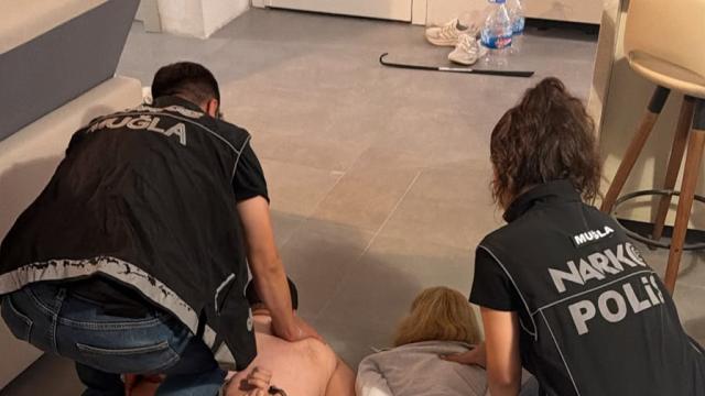 Interpol tarafından kırmızı bültenle aranan zanlı yakalandı haber görseli