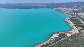 İznik Gölü turkuaz renge büründü