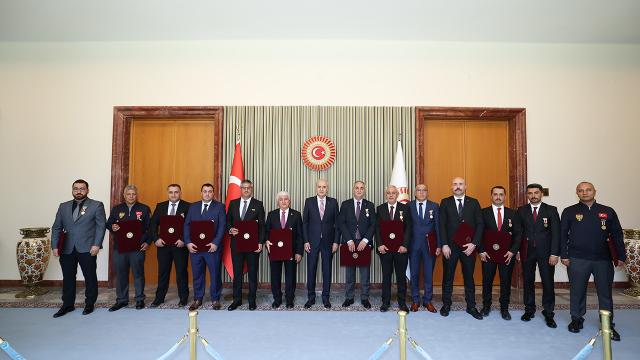 TBMM Başkanı Kurtulmuş'tan 15 Temmuz gazilerine Teşekkür Beratı haber görseli