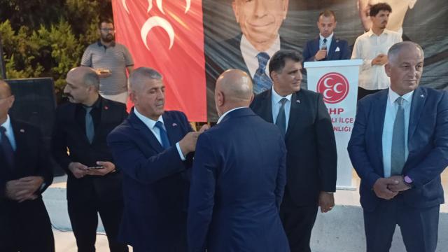 MHP Torbalı teşkilatına 350 yeni üye haber görseli