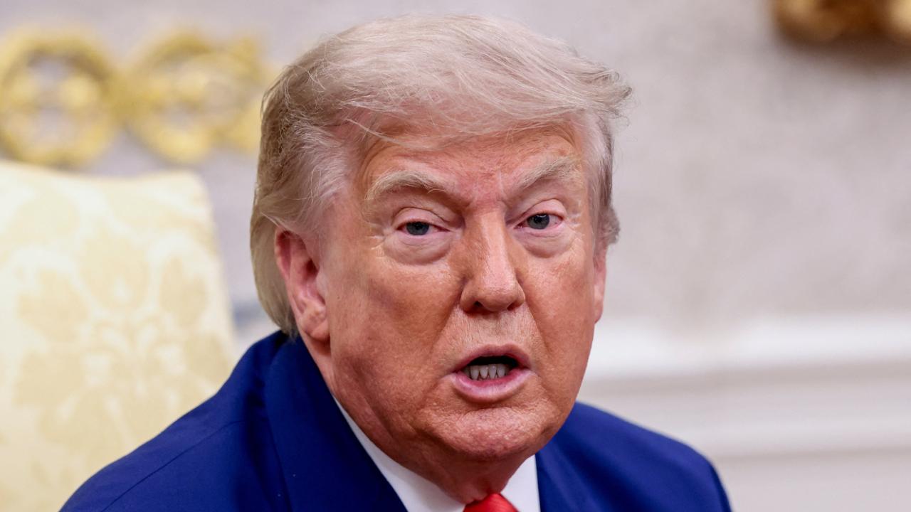 Trump, İran’ın Kazma Dağı bölgesini çok yakında vuracaklarını söyledi
