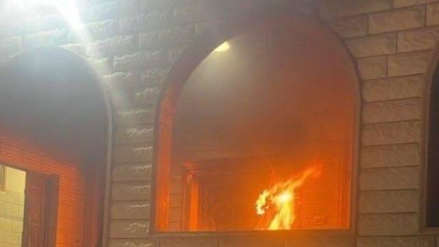 İşgalci İsrailliler, Batı Şeria'da bir cami ile iki evi kundakladı haber görseli
