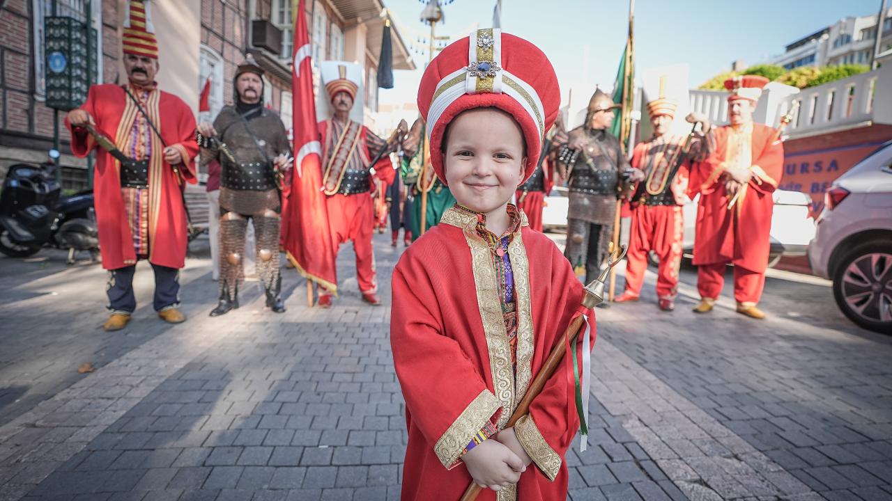"Her yerde mehter marşları söylüyordu"