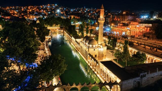 45 dereceyi aşan sıcaklar turistleri gece gezisine yöneltti