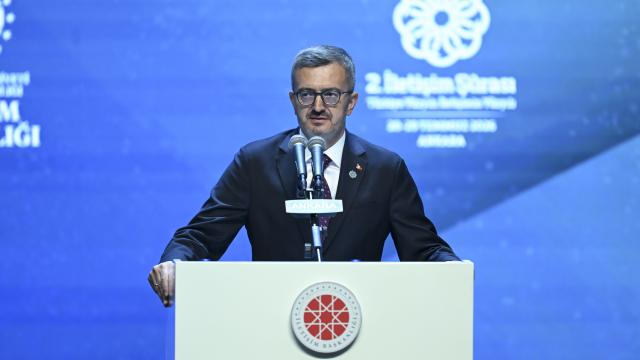 İletişim Başkanı Duran'dan 2. İletişim Şurası'na ilişkin paylaşım haber görseli