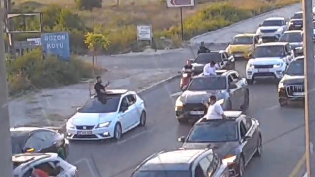 Düğün konvoyunda yol kapatmaya 695 bin lira ceza haber görseli