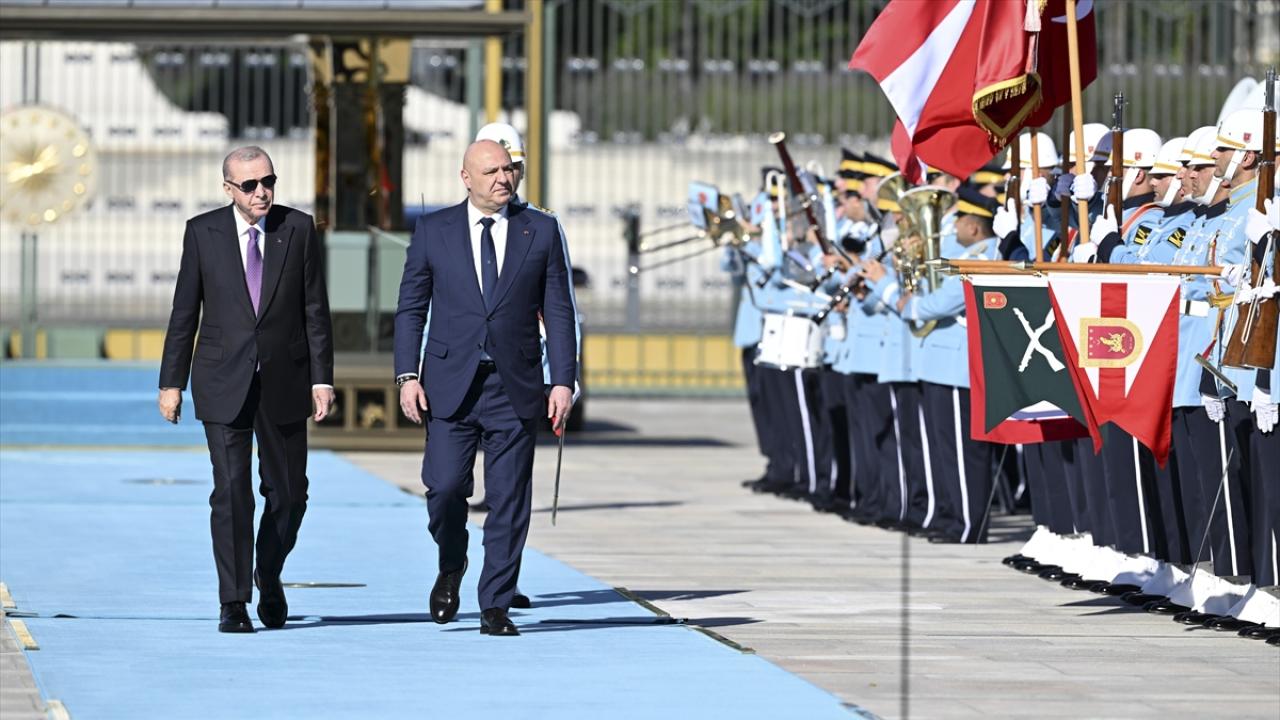 Cumhurbaşkanı Erdoğan, Lübnan Cumhurbaşkanı Avn’ı resmi törenle karşıladı