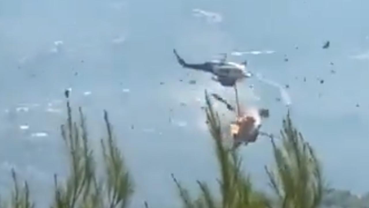 Yunanistan’da iki yangın söndürme helikopteri havada çarpıştı